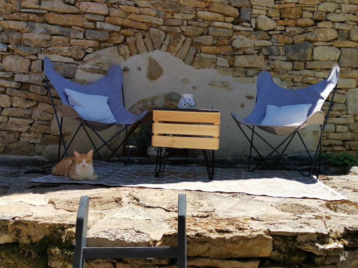 Le Mas De Carrie Bed & Breakfast Parisot  Exterior photo